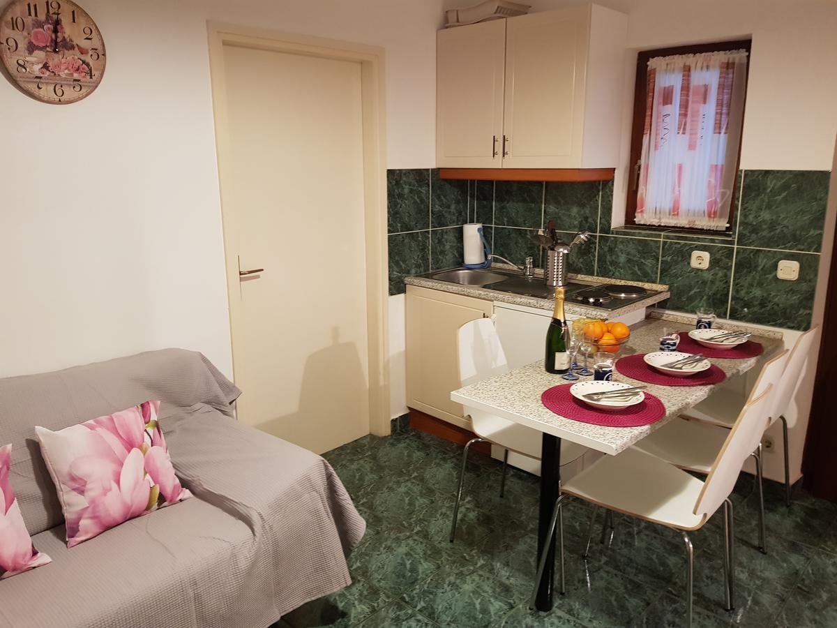 Apartmani Zoric 보디체 외부 사진